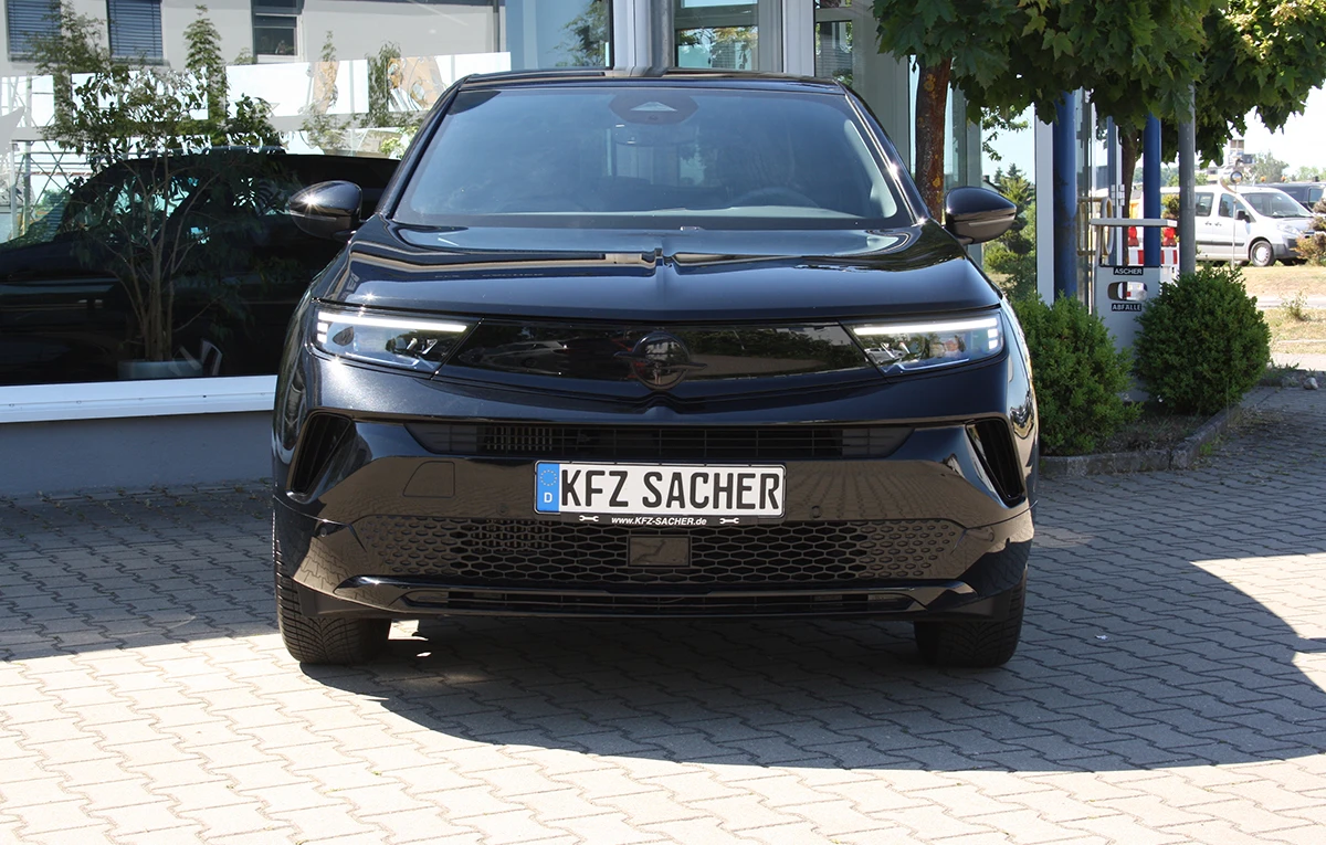 Mokka-schwarz-front